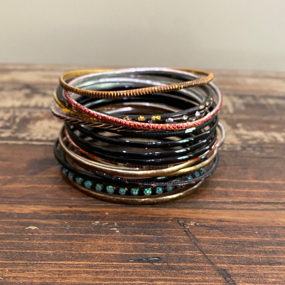 Elegant Multicolor Bangle Set